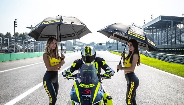 Мировой рекорд VELOCIFERO. Трасса Монца, Италия mobile_4