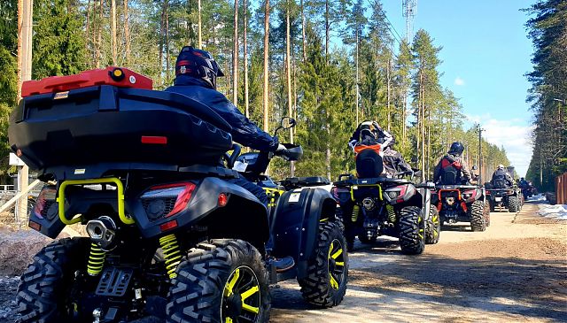 Выходные на природе или как мы открыли квадросезон 2023.  Санкт-Петербург mobile_27