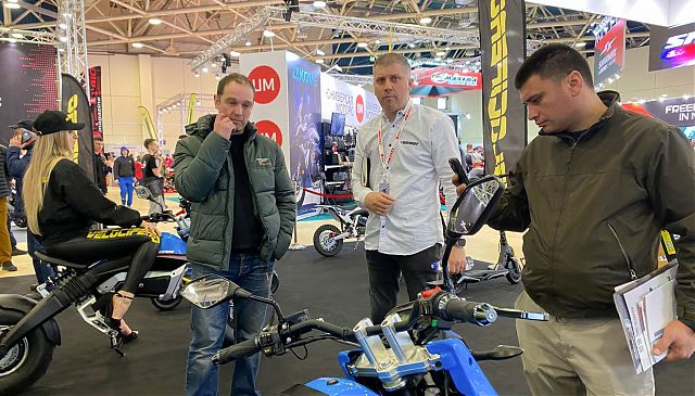 Компания BRANDT принимает гостей на мотосалоне в Москве mobile_3