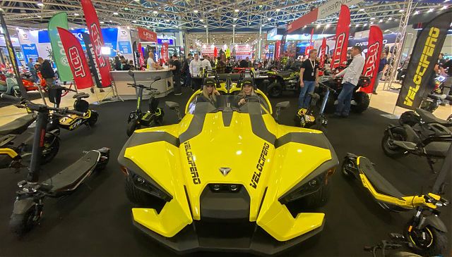 Компания BRANDT принимает гостей на мотосалоне в Москве mobile_4